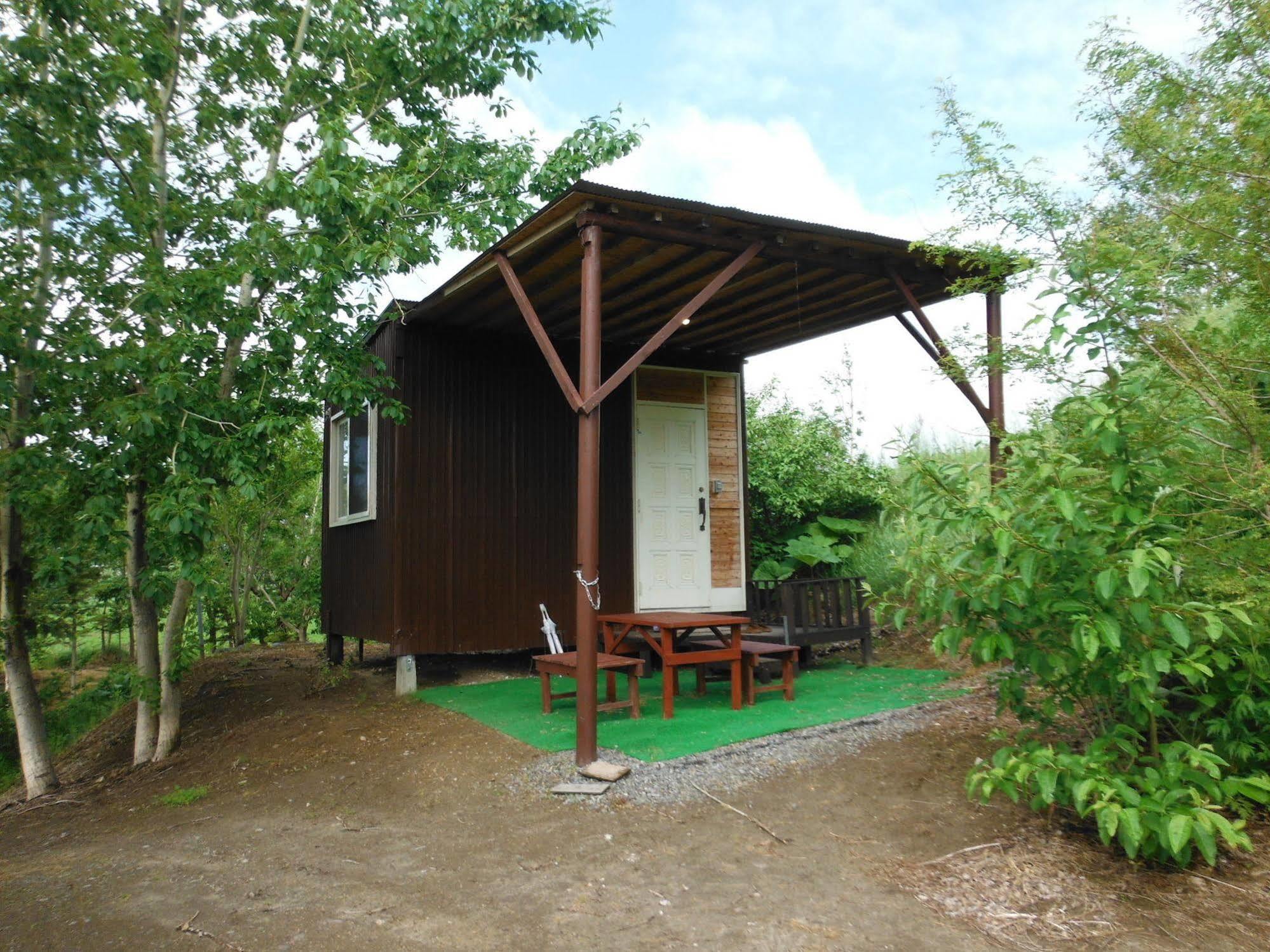 Hostel Clione Campground Šari Exteriér fotografie